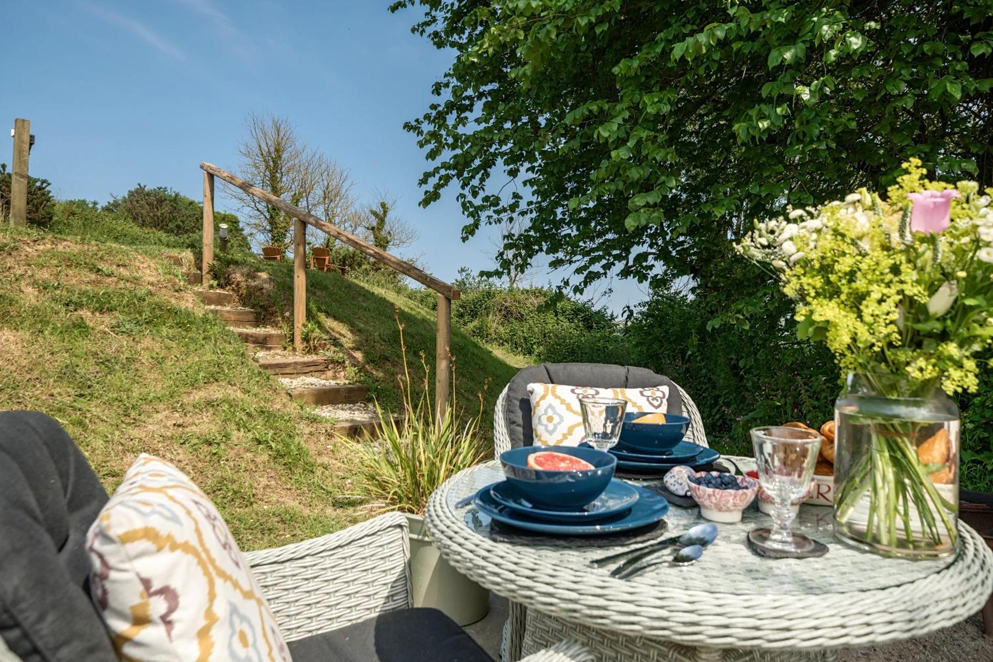 The Treehouse At Salcombe Farm Villa Exterior photo