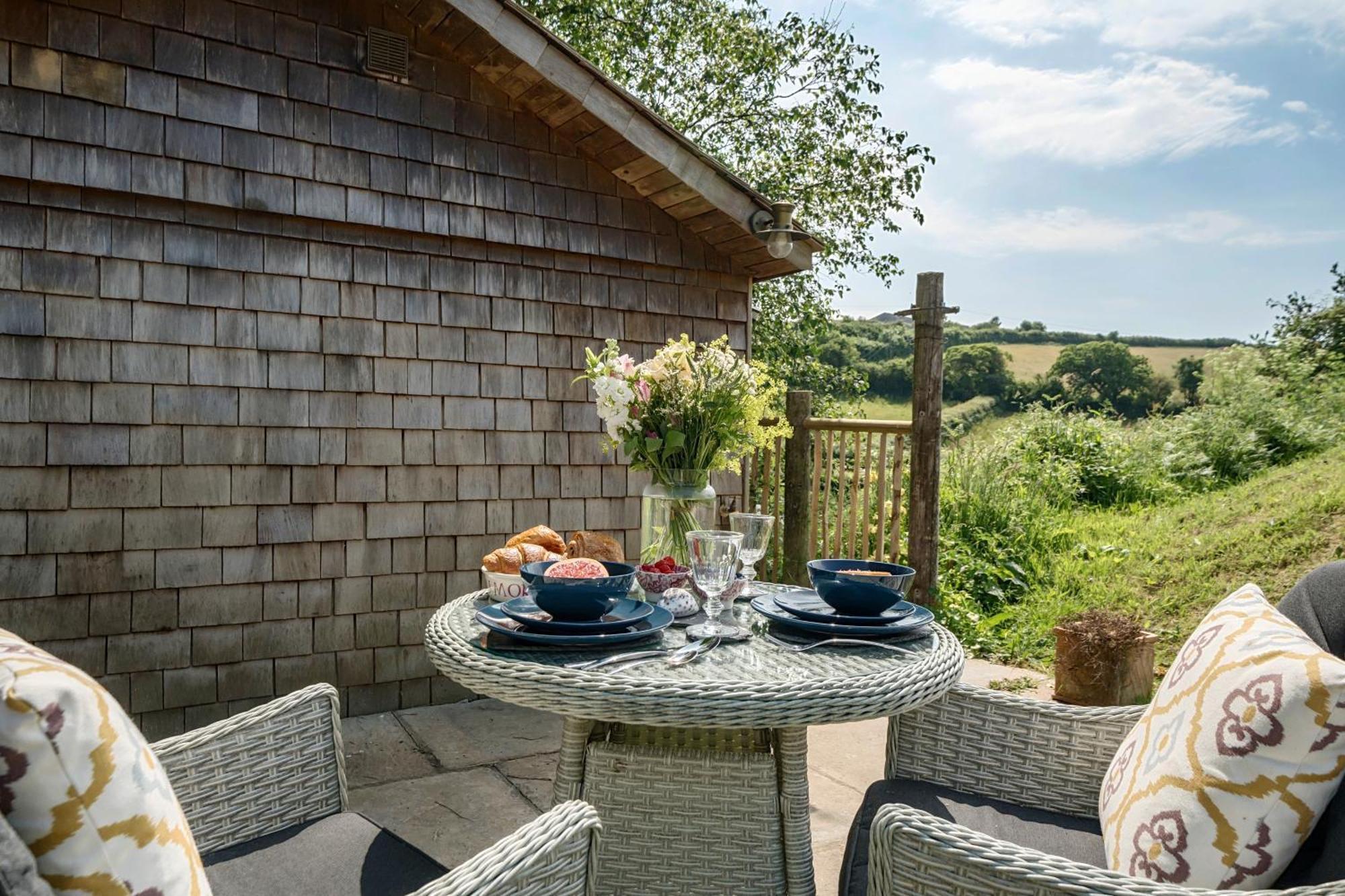 The Treehouse At Salcombe Farm Villa Exterior photo